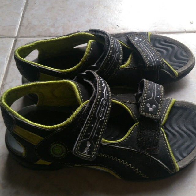 clarks sandals size 11