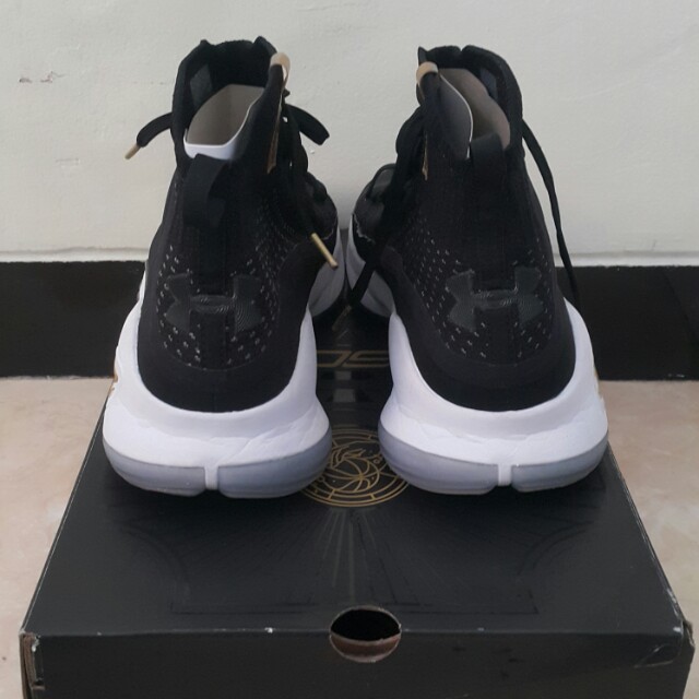 sepatu basket under armour curry 4