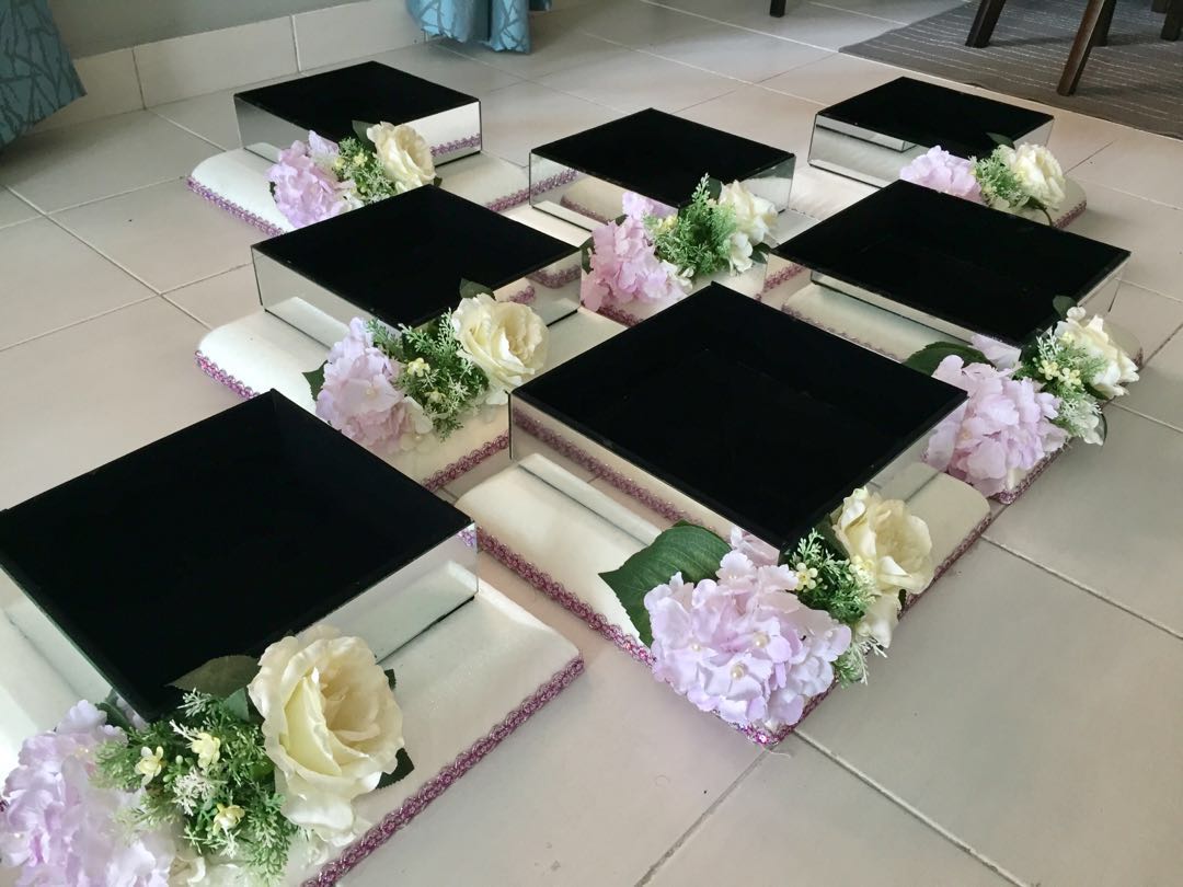 Dulang Hantaran Kaca Cermin Design Craft Others On Carousell