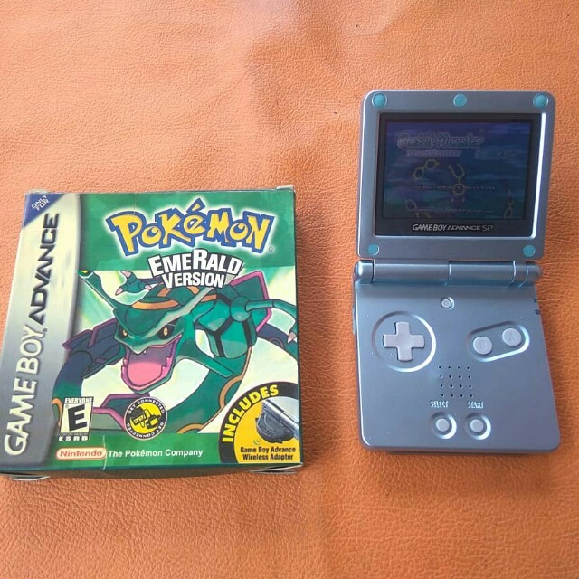 Kaset Gameboy Advance Pokemon Emerald Video Game Game Di Carousell