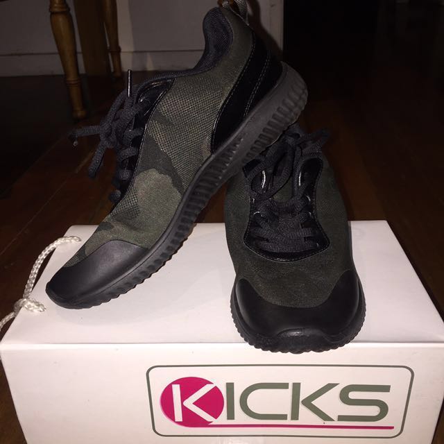 Kicks Army Green Rubber Shoes 37, Women 