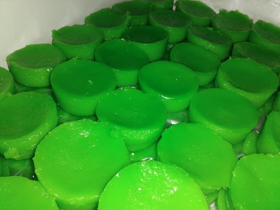 Kuih Kaswi Pandan, Food & Drinks, Instant Food on Carousell