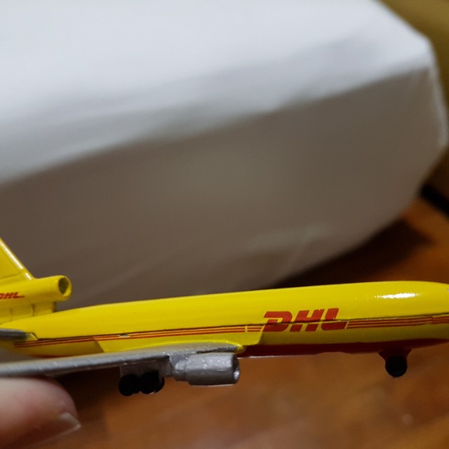 dhl toy plane