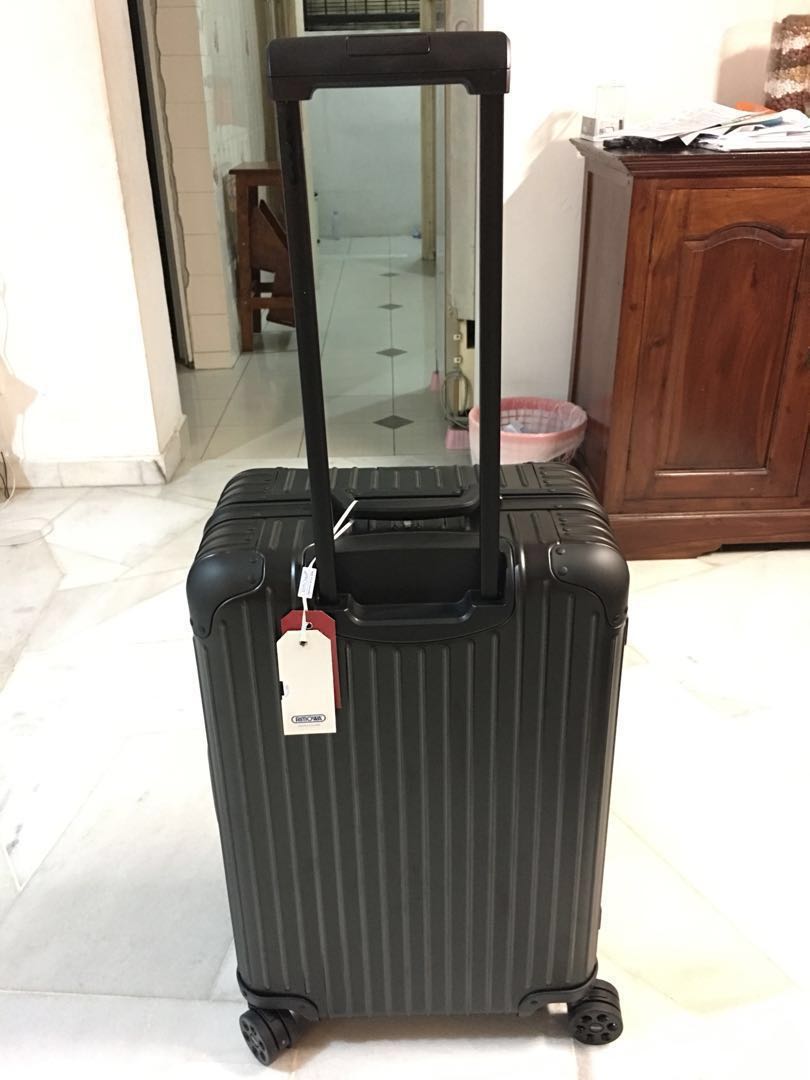 Rimowa Topas Multiwheel Electronic Tag Luggage - 67l