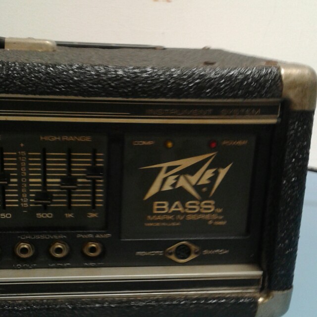 Powerful PEAVEY BASS amplifier Head. Mark IV series (800 watts) with