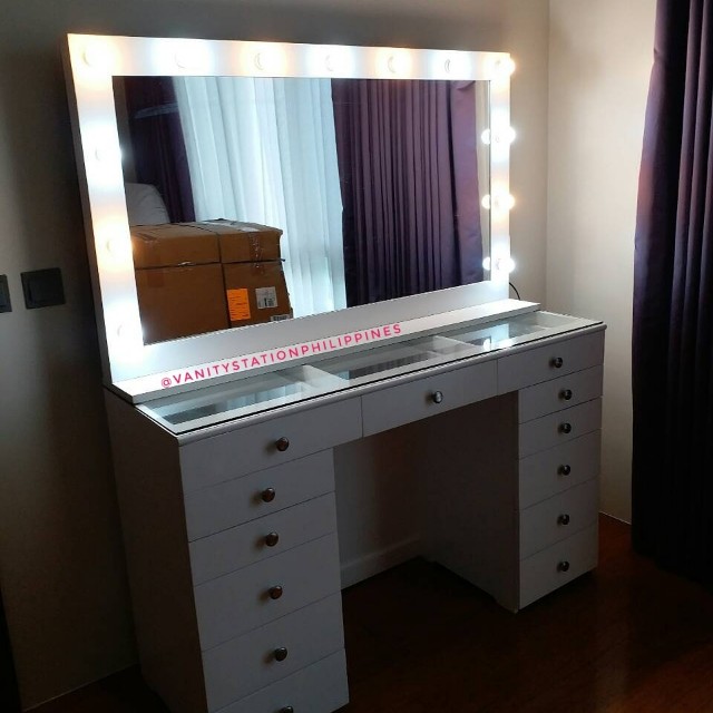 Vanity Table And Vanity Mirror Set High Wuality On Carousell