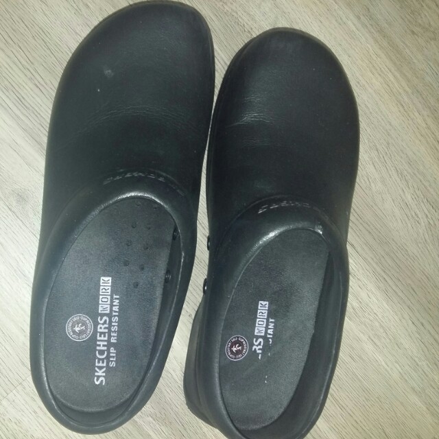 skechers slippers silver