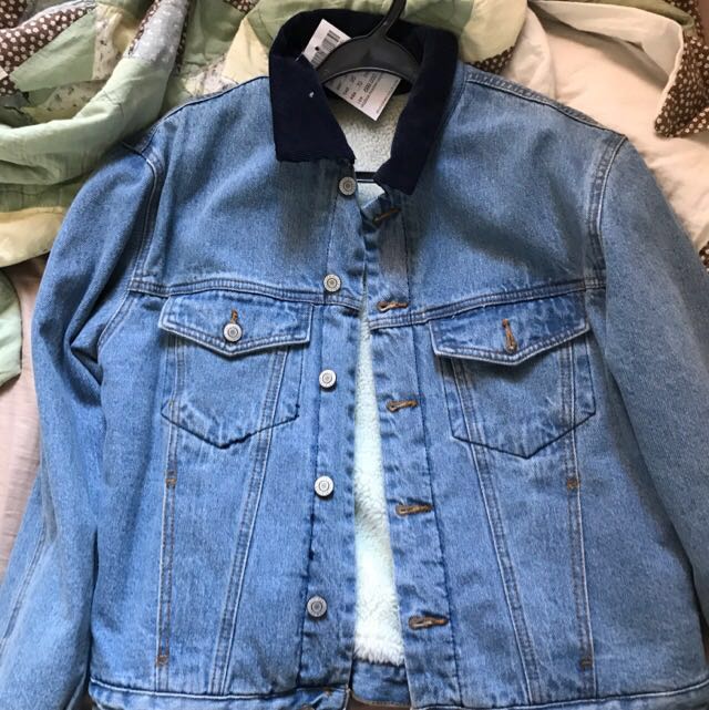 BRANDY MELVILLE SHAINE denim jacket BNWT Women s Fashion Coats Jackets and Outerwear on Carousell
