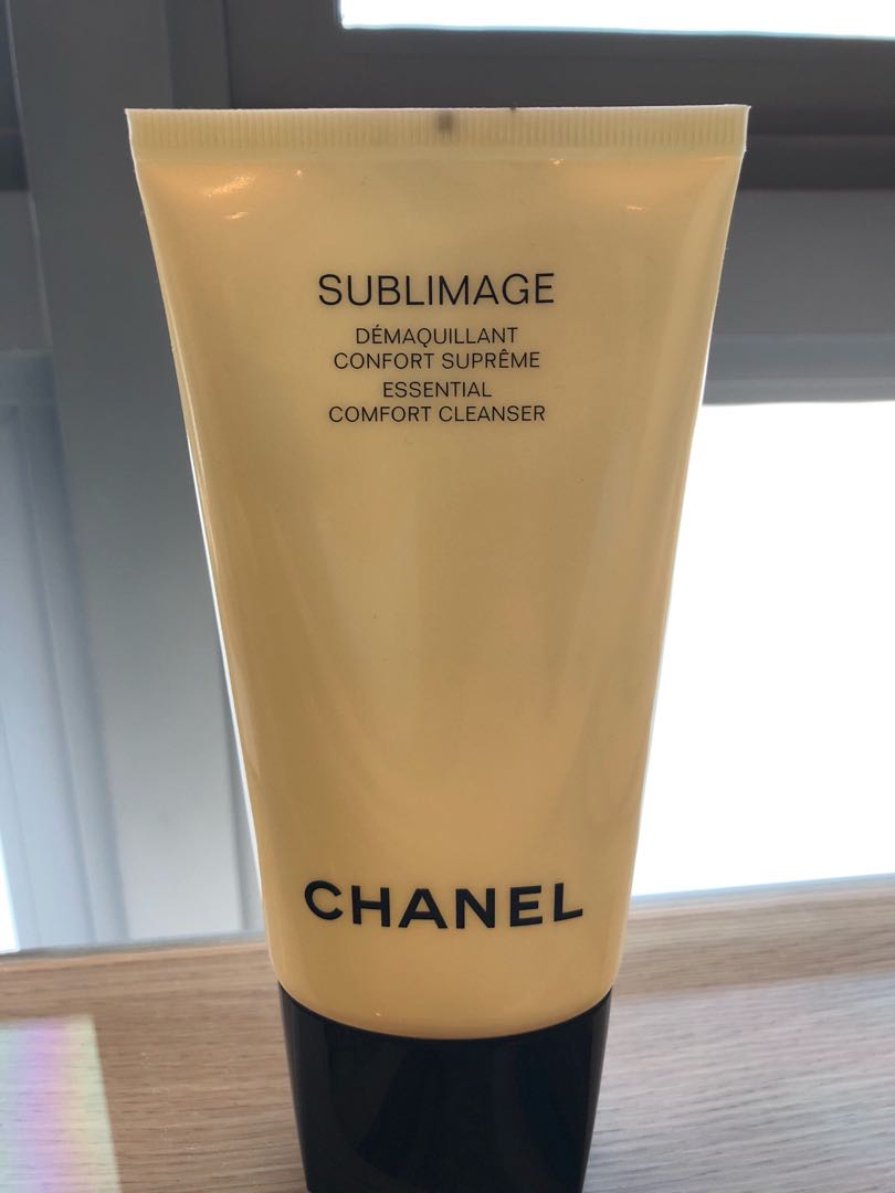 Chanel Sublimage Essential Comfort Cleanser