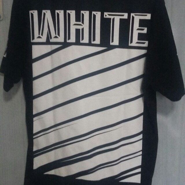 Offwhite (Category: Shirts) located in Singapore. Submitted by _dc46_ (Listing ID 160520885, Image 3). Description: .