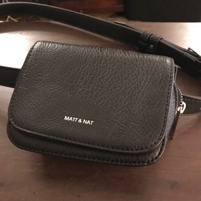 matt and nat fanny pack