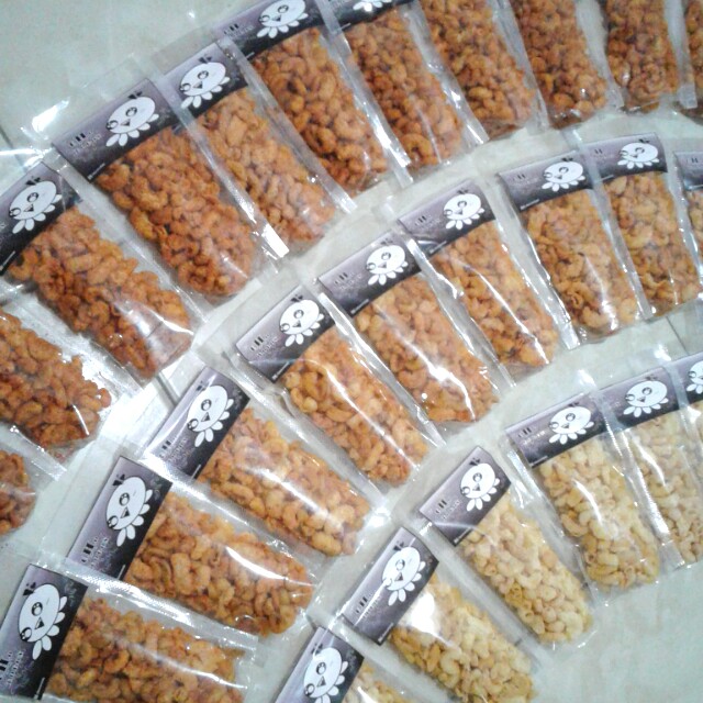 Snek Snack Macaroni Pedas Makaroni Asin Pedas Makanan Minuman Snek Di Carousell