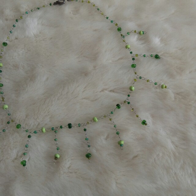 Beaded choker (Category: Necklaces) located in Pasig City. Submitted by cheeeeeeks888 (Listing ID 160688915, Image 3). Description: .