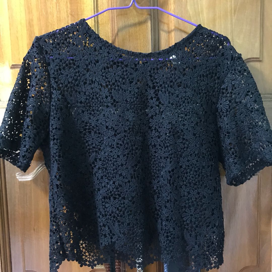 Women's Black Floral Crochet Long Sleeve Top