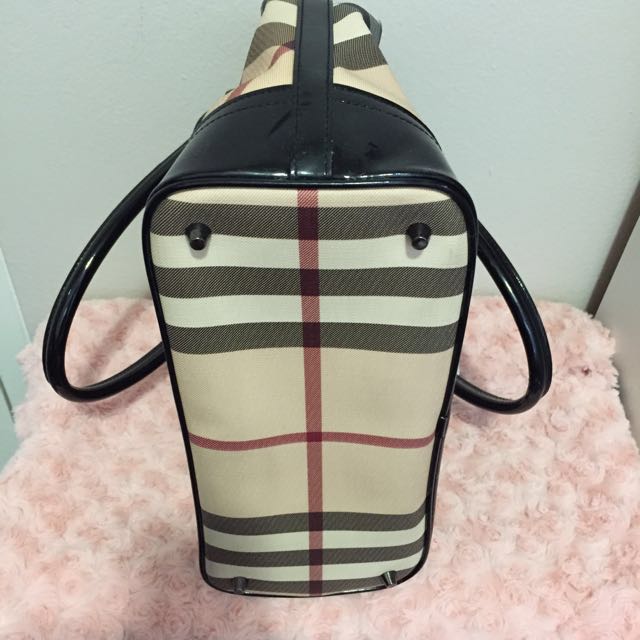 discontinued burberry bags