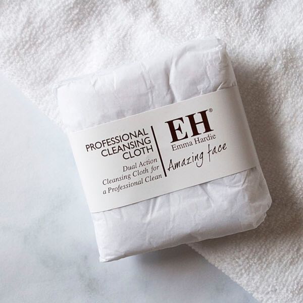 Emma Hardie Professional Cleansing Cloth 1pc Price Includes