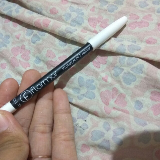 Flormar Waterproof Eyeliner Kesehatan Kecantikan Rias Wajah Di Carousell