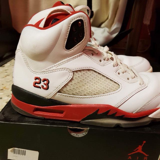 retro 5 black tongue