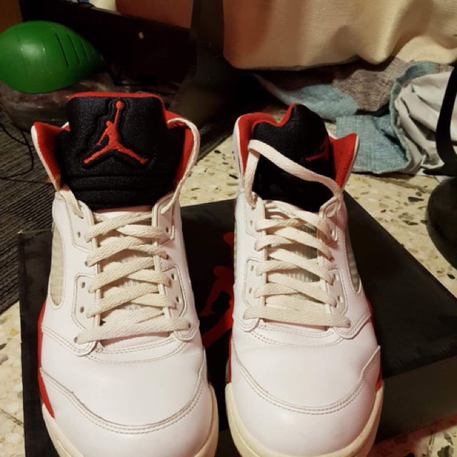 retro 5 black tongue