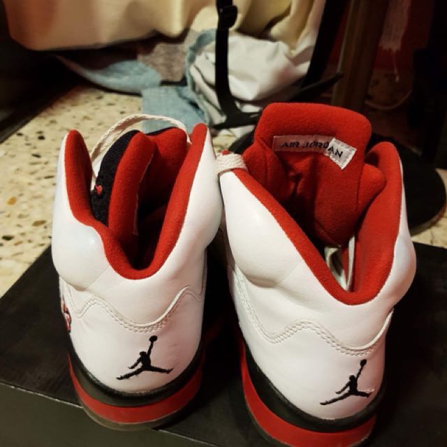 retro 5 black tongue