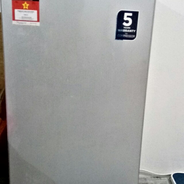 Peti Ais Midea Refrigerator Kitchen Appliances On Carousell