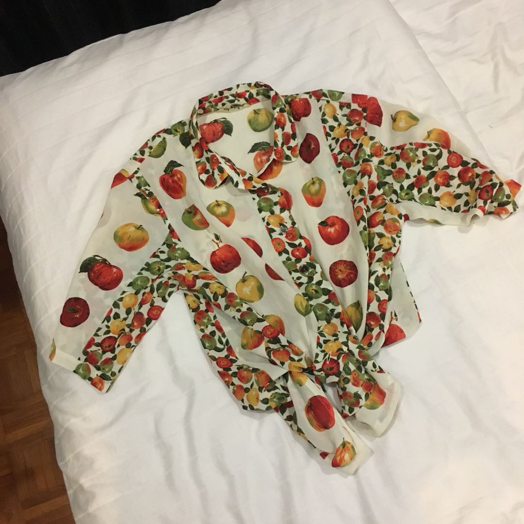 apple print shirt