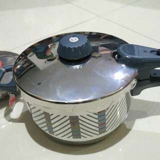 (Kategori: ) berada di . Dikirim oleh prelovedapparel (ID iklan 160948908, Gambar 1). Deskripsi: .