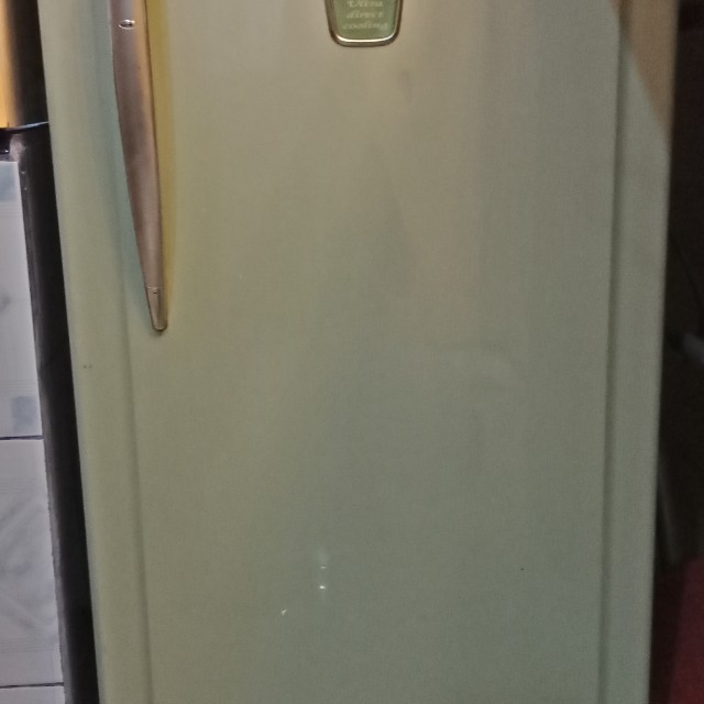 Kulkas Toshiba Glacio 1 Pintu Warna Hijau Kitchen Appliances Di Carousell