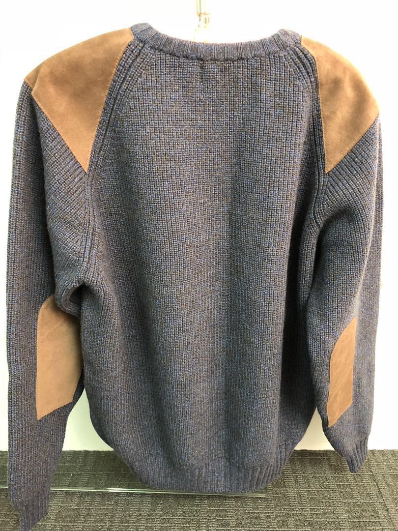 Men's sweater with sales leather shoulder patches