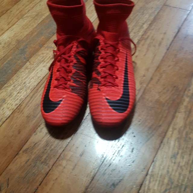 Nike football boots, Men's Fashion, Footwear, Boots on Carousell