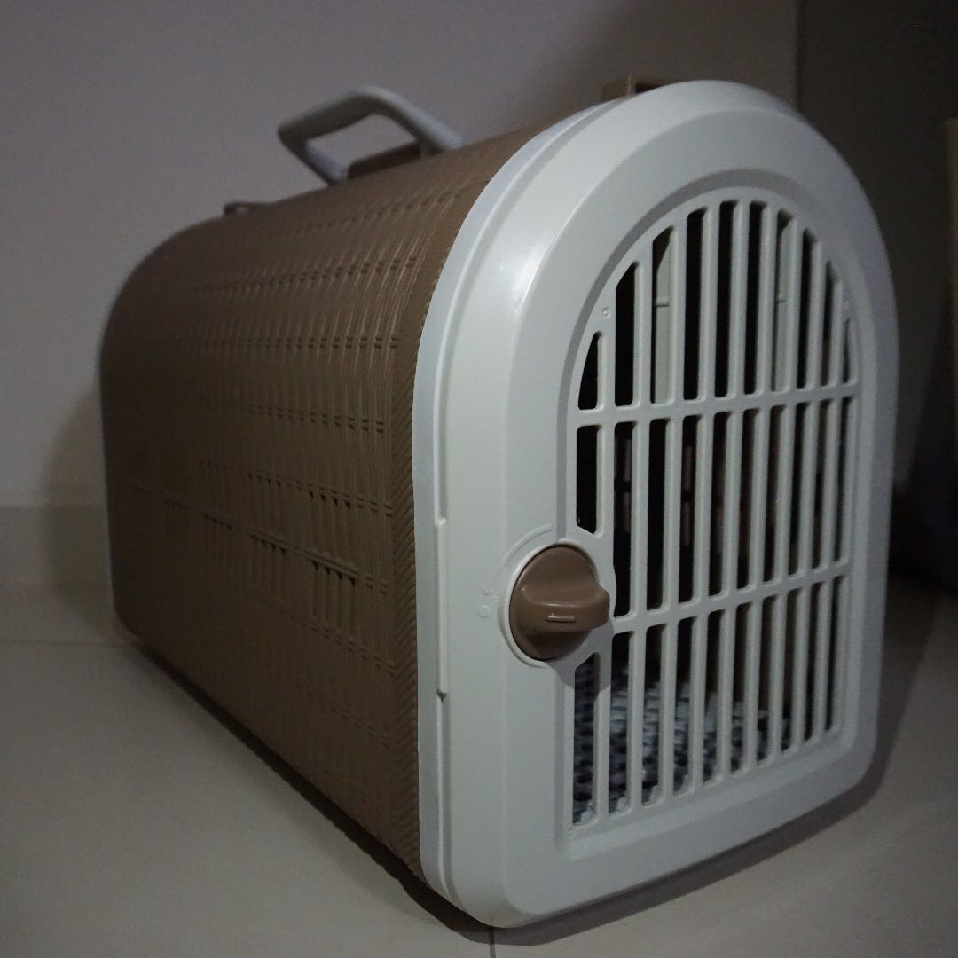 hard case pet carrier