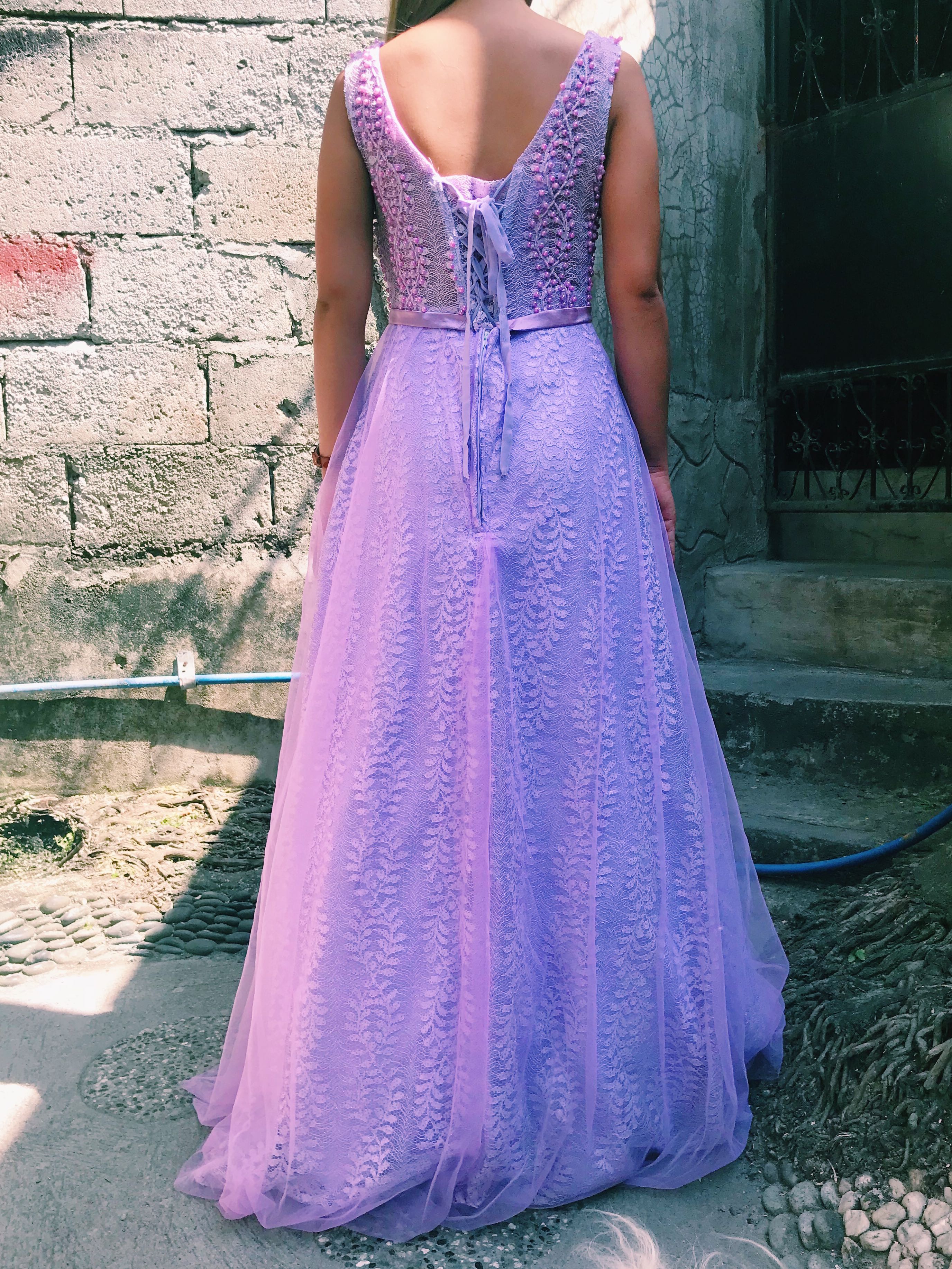 PURPLE ELEGANT LONG GOWN (Category: Evening dresses & gowns) located in Pasig City. Submitted by lovepurple03 (Listing ID 160831464, Image 3). Description: Elegant Purple Long Gown for rent Best fits small to medium Best for prom, graduation ball, sagala, flores de mayo, attending a wedding, debut, prenup photoshoot, photoshoot, and any other elegant event. .