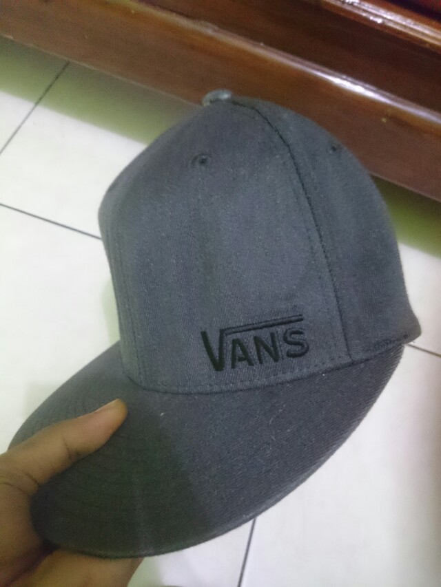 Vans flex fit, Fesyen Pria, Aksesoris 
