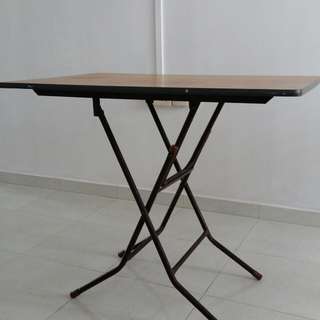 Foldable Wooden Table