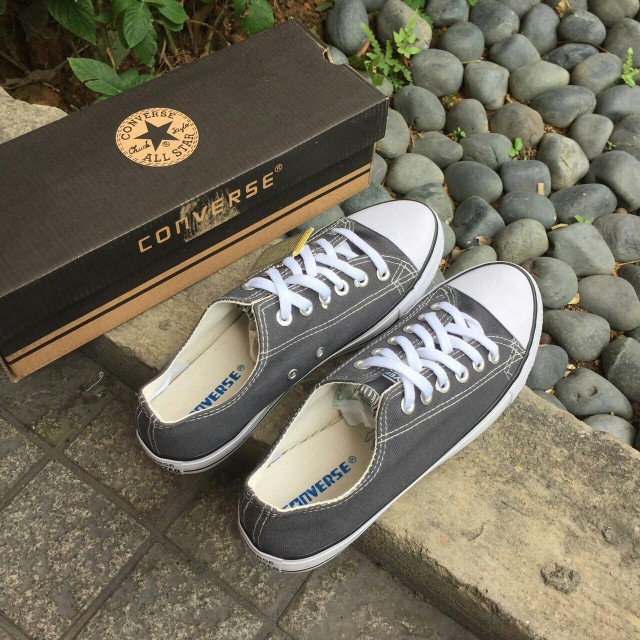 charcoal gray converse shoes