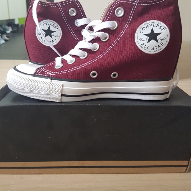 Maroon chuck taylors hotsell women's
