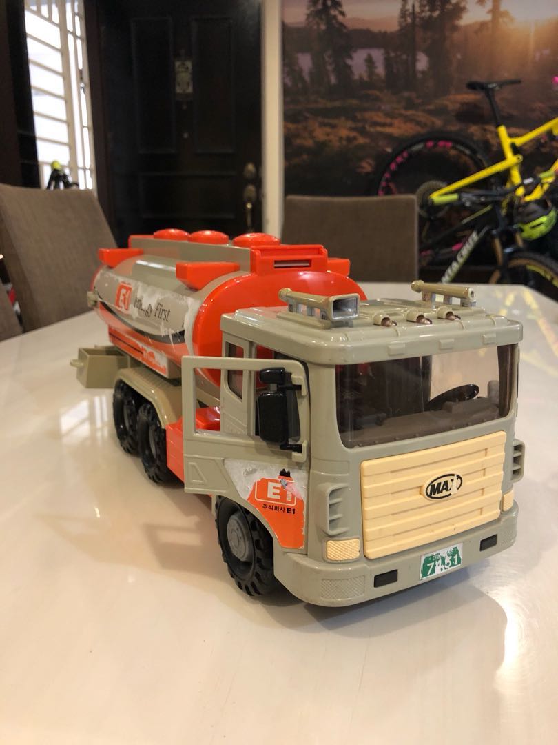 Daesung Toy Truck, Hobbies & Toys, Toys & Games on Carousell