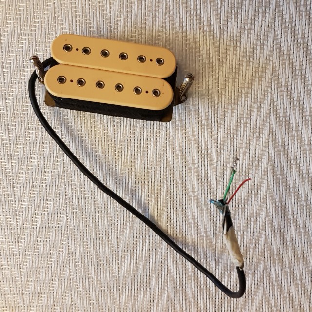 Dimarzio Super Distortion Cream Dp100 Guitar Pickup With Mounting Screws And Springs Hobbies Toys Music Media Musical Instruments On Carousell