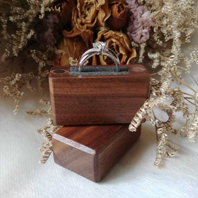 slim ring box