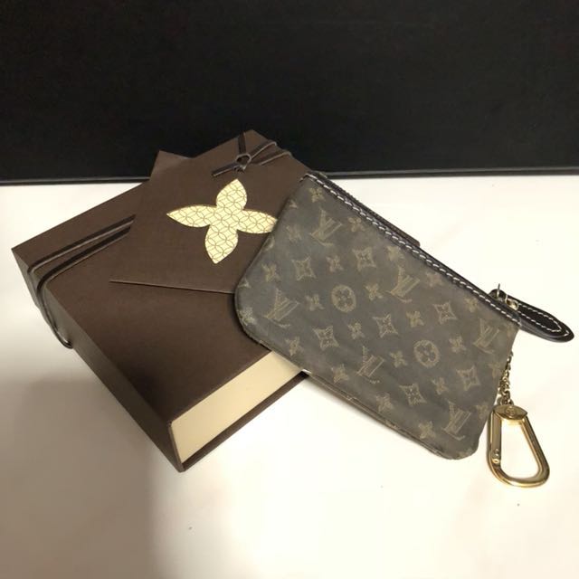 Authentic Louis Vuitton Keychain Wallet, LV keychain pouch, Women's  Fashion, Bags & Wallets, Purses & Pouches on Carousell