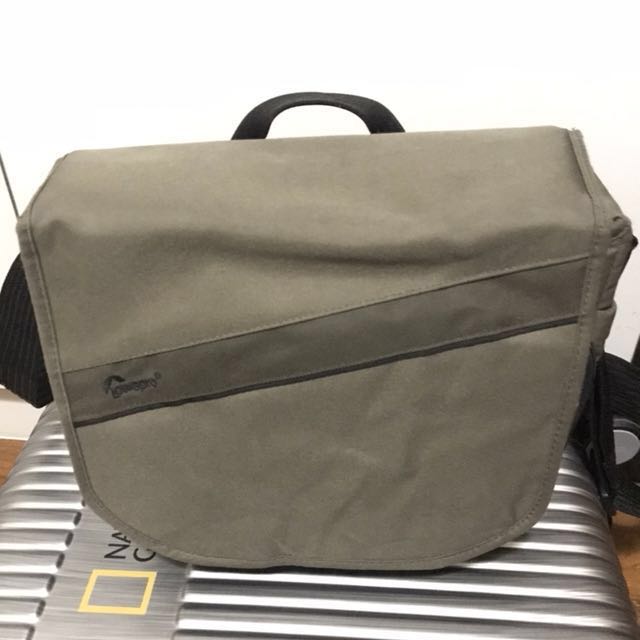 lowepro event messenger 150