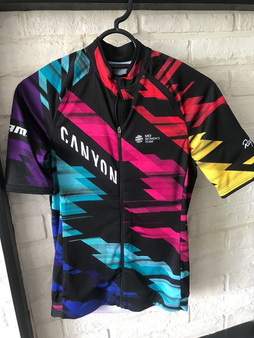 Rapha celebrates women pros with La Révolution, plus Canyon