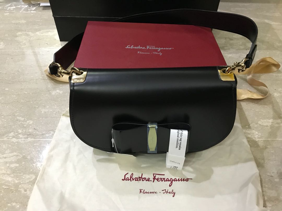Salvatore Ferragamo Anna 26cm