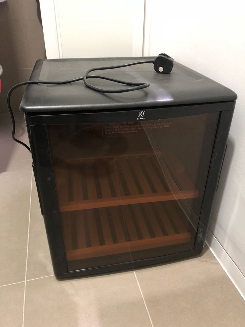 Small wine chiller, TV & Home Appliances, Kitchen Appliances, Wine Cellar & Storage on Carousell