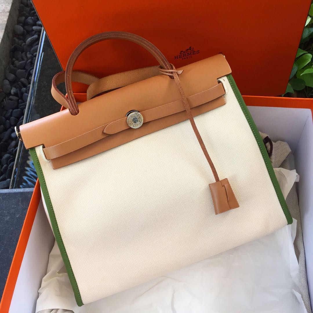 ❌SOLD!❌ Very Good Condition Hermes Herbag Zip 31 In Natural Colour Canvas,  Green Trim and Natural Leather