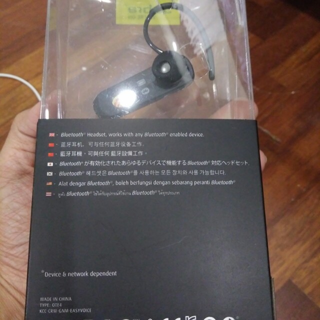 Bluetooth Headset (Category: Earphones) located in Shah Alam. Submitted by kasilicin (Listing ID 161301973, Image 3). Description: New !.