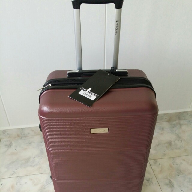 new yorker luggage 24 inch