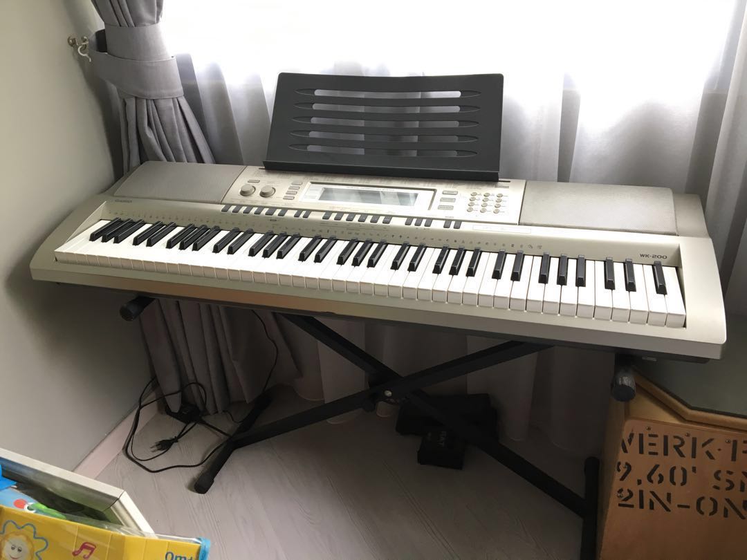 Casio WK200 keyboard, Hobbies & Toys, Music & Media, Musical