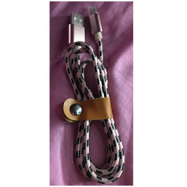 iPhone charging cable (Category: Other Mobile & Gadget Accessories) located in Singapore. Submitted by lynzy (Listing ID 133756021, Image 1). Description: Durable iPhone charging cable the cable is very thick with nylon braided thicker then other cable selling outside. .