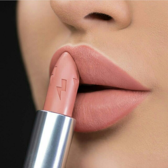 Kylie Cosmetics ❤ Nova Matte Lipstick ❤ Available Now In Stock Lip Kit  Velvet Single in
